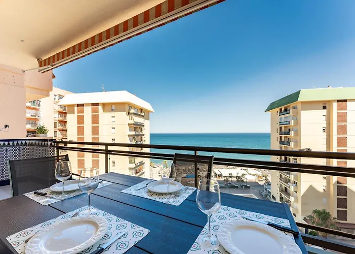 2 Bed 1 Bath Very Bright شقة *