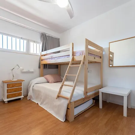 2 Bed 1 Bath Very Bright Fuengirola