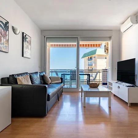 2 Bed 1 Bath Very Bright Apartment Fuengirola