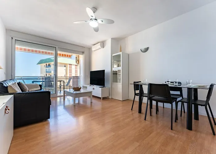 アパート 2 Bed 1 Bath Very Bright フエンヒロラ